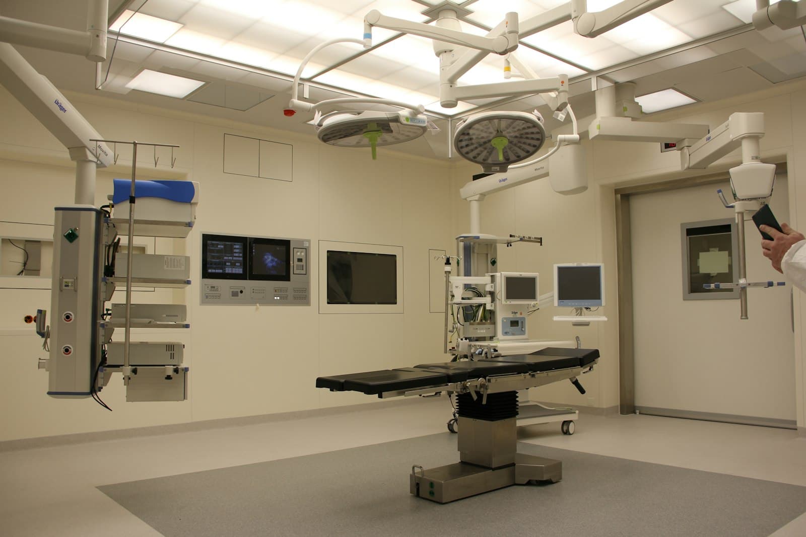 Hip Replacement at the clinic of Dr. Manish Saini, Surat